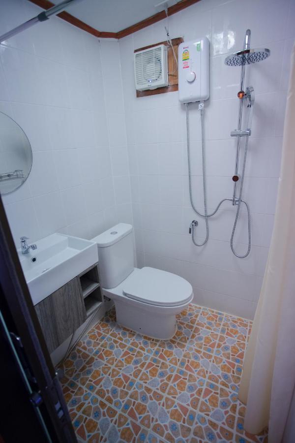 Romyen House Hotel Ban Nong Nam Khan Exterior photo
